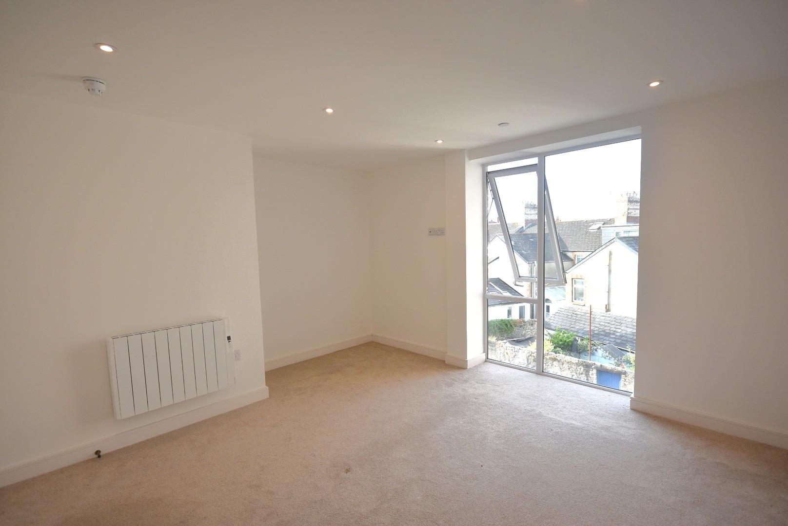 Apartment 10, Windsor Gardens, 56A, Windsor Road Penarth, Vale of Glamorgan CF64 1JJ